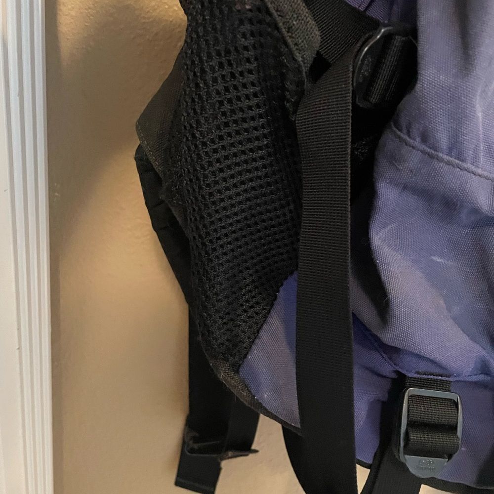 The North Face 90’s Purple and Black Faded Backpack - Picture 4 of 16